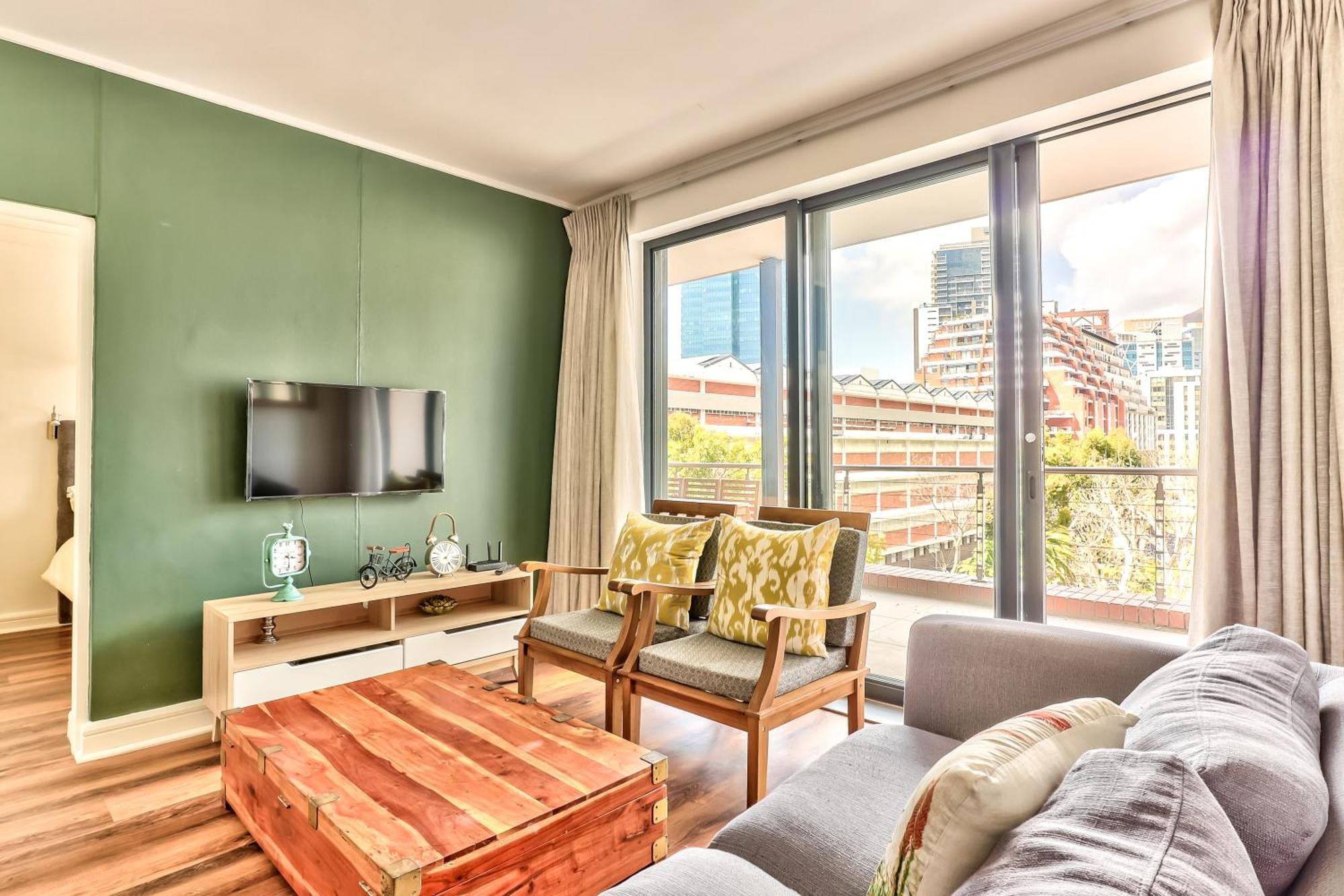 Rockwell Views Apartment *